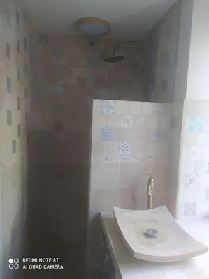 Salle de bains dans l'établissement Charmant Appartement 2 pièces avec extérieur