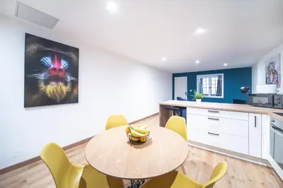Cuisine ou kitchenette dans l'établissement MyAppart71 - POP - Appartement en Coeur de Ville