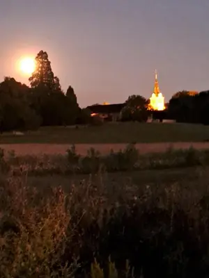 Lever ou coucher de soleil vu de l'appartement ou à proximité