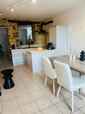 Cuisine ou kitchenette dans l'établissement La Maison Cosy