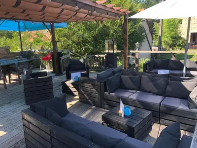 Coin salon dans l'établissement Maison Bonheur Resort Bousset