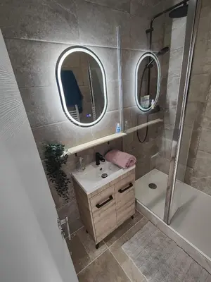 Salle de bains dans l'établissement Maisonnette - Charme Cœur de Vigne