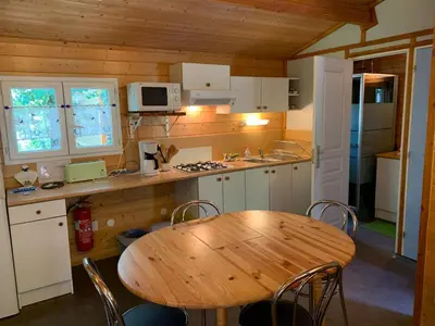 Cuisine ou kitchenette dans l'établissement Domaine de la Jarnoise