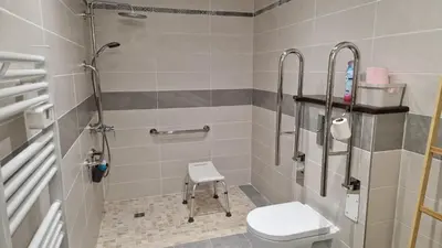 Salle de bains dans l'établissement Votre gîte au Domaine du Lynx