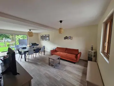 Coin salon dans l'établissement Maison de la Butte de Thil