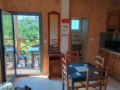 Cuisine ou kitchenette dans l'établissement Gîte Bleu Confort et Nature