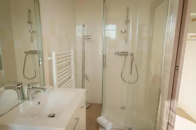 Salle de bains dans l'établissement Gîte du Haut Morvan