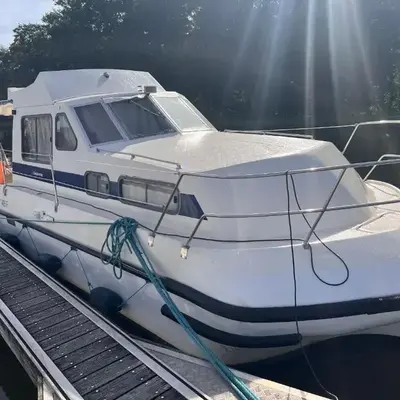 Chaleureux Bateau Stationnaire pour 5 pers. - API-1-46-17