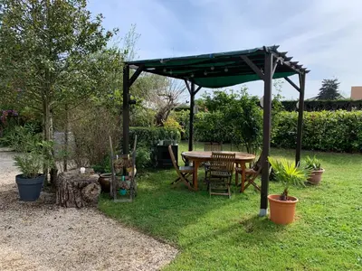 Jardin de l'établissement Studio à 15mn de Beaune