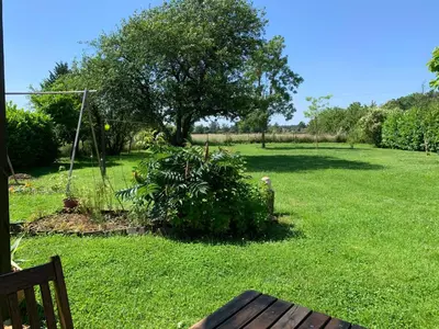 Jardin de l'établissement Studio à 15mn de Beaune