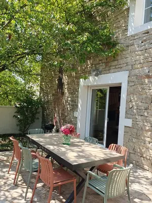 Terrasse ou espace extérieur de l'établissement Gîte Le Pavillon Vougeot - Romanée - SPA