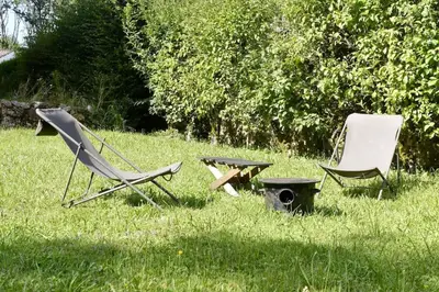 Jardin de l'établissement Ô bord du Lac - Canoé, barbecue