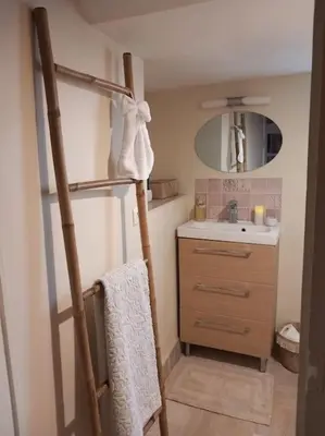 Salle de bains dans l'établissement Le studio Une bulle de douceur
