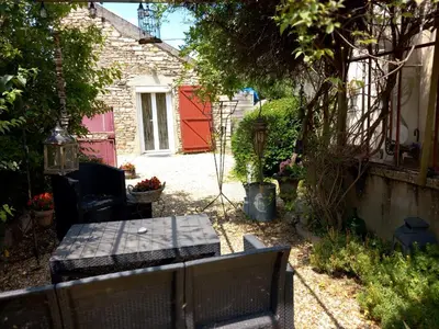 Jardin de l'établissement Le studio Une bulle de douceur