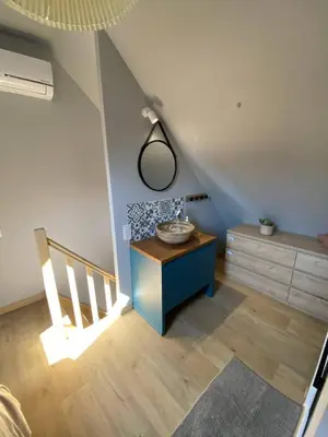 Coin salon dans l'établissement Maisonnette avec jardin