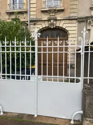Plan de l'établissement Chambre avec salle de bain privative, Louhans Centre Ville