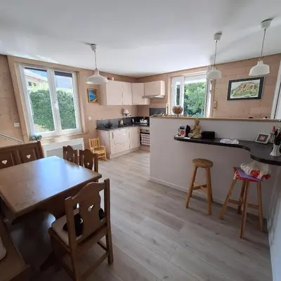Cuisine ou kitchenette dans l'établissement La Maison