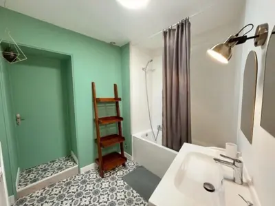 Salle de bains dans l'établissement Au Clos des Ormes
