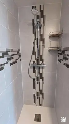 Salle de bains dans l'établissement L'Etape Beaunoise