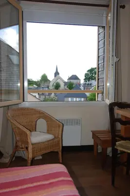 Coin salon dans l'établissement Le Relais des Lacs Bourgogne Morvan