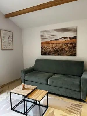 Coin salon dans l'établissement Charmante maisonnette avec vue sur le Clos Vougeot