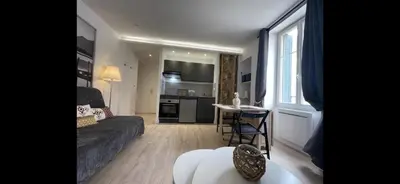 Plan de l'établissement Appartement neuf chic urbain