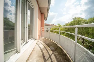 Balcon ou terrasse dans l'établissement L Idylle Royale de Chatenoy Proche A6 Parking Facile et securise