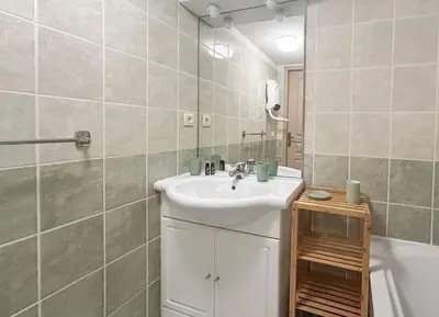 Salle de bains dans l'établissement Chez Marianne Résidence Piscine Sauna