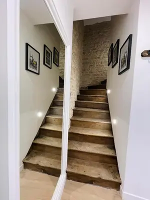 Plan de l'établissement Maison avec piscine et cave voûtée