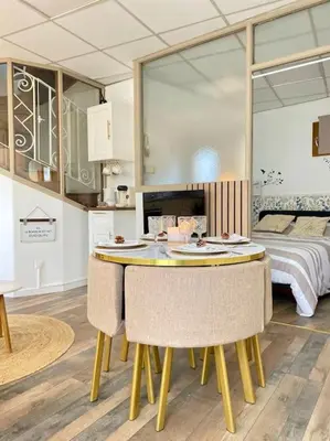 Cuisine ou kitchenette dans l'établissement Le petit bain du Logis