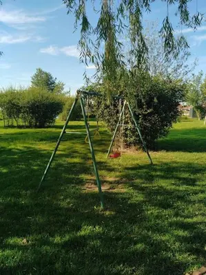 Aire de jeux pour enfants de l'établissement Gîte la tourterelle