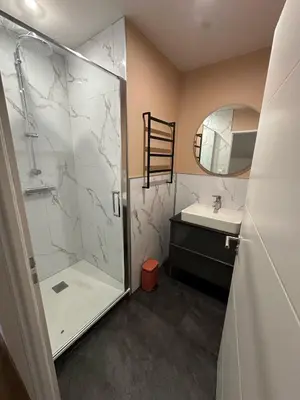 Salle de bains dans l'établissement Bienvenue Chez Marinette