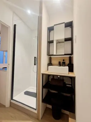Salle de bains dans l'établissement La petite parenthèse au centre ville