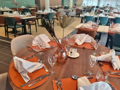 Restaurant ou autre lieu de restauration dans l'établissement DOMITYS - Les Vantelles