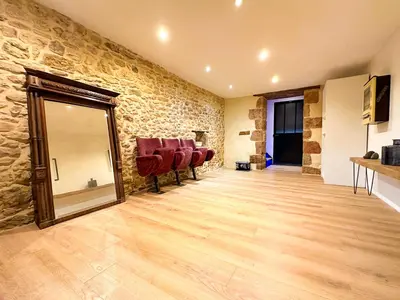 Télévision ou salle de divertissement dans l'établissement Le clos de Laly
