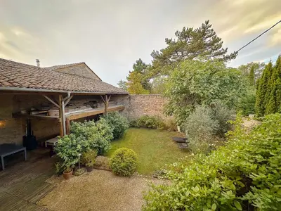 Jardin de l'établissement Le clos de Laly
