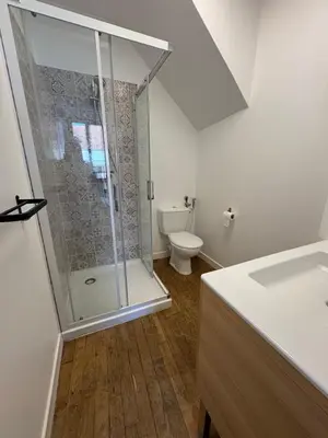 Salle de bains dans l'établissement Médiévale 27