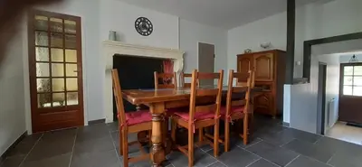 Télévision ou salle de divertissement dans l'établissement Maison du Lac
