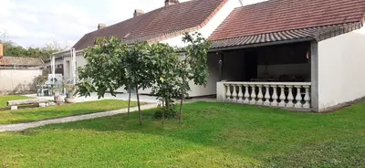 Jardin de l'établissement Maison du Lac
