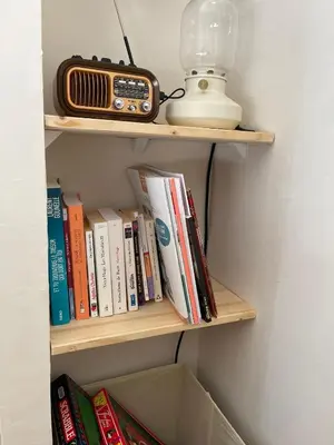 Bibliothèque dans l'appartement