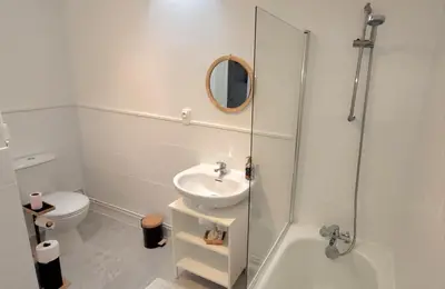 Salle de bains dans l'établissement Le Comptoir du Canal