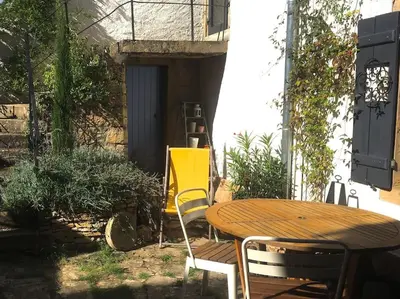 Jardin de l'établissement Maison avec cour L'atelier