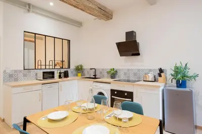 Cuisine ou kitchenette dans l'établissement L'instant Lamartine
