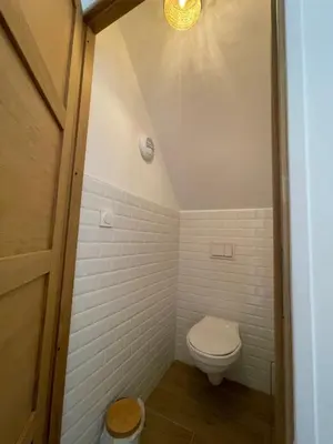 Salle de bains dans l'établissement Maison avec Jacuzzi privé