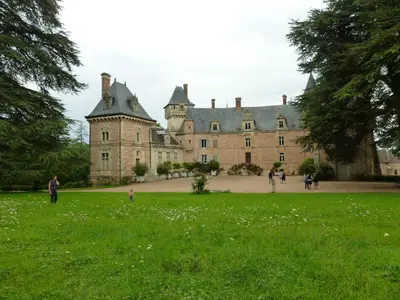 Jardin de l'établissement Escapade au domaine-Chateau de Bresse sur Grosne