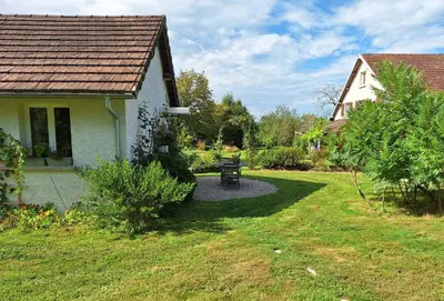Jardin de l'établissement ESTUVI, une pause nature dans le Jura