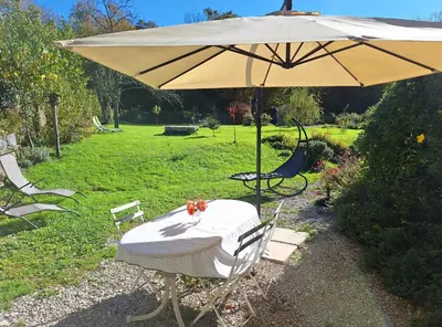 Jardin de l'établissement ESTUVI, une pause nature dans le Jura