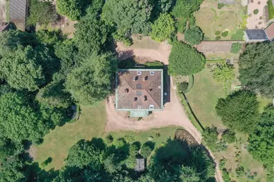 Vue panoramique sur l'établissement Le Ginkgo