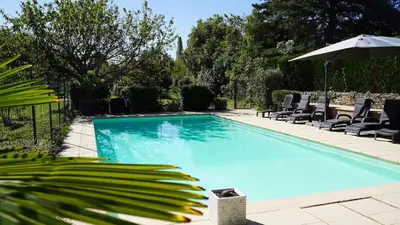 Piscine de l'établissement Gîte Du Pré Pommier - Clim - Piscine - Sauna ou située à proximité