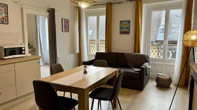 Cuisine ou kitchenette dans l'établissement L'écrin Autunois